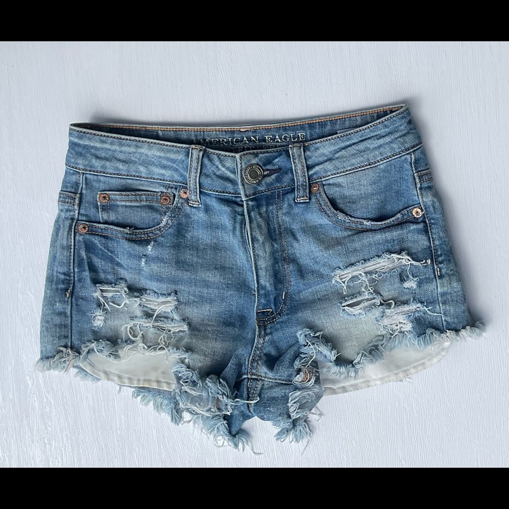 American Eagle Outfitters Distressed Jean Shorts Size 00